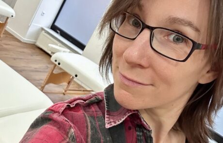 Massage Raum in Aschaffenburg Selfie Jay 1 Selfie von Jay mit Massageliege in Massage Raum in Aschaffenburg mieten