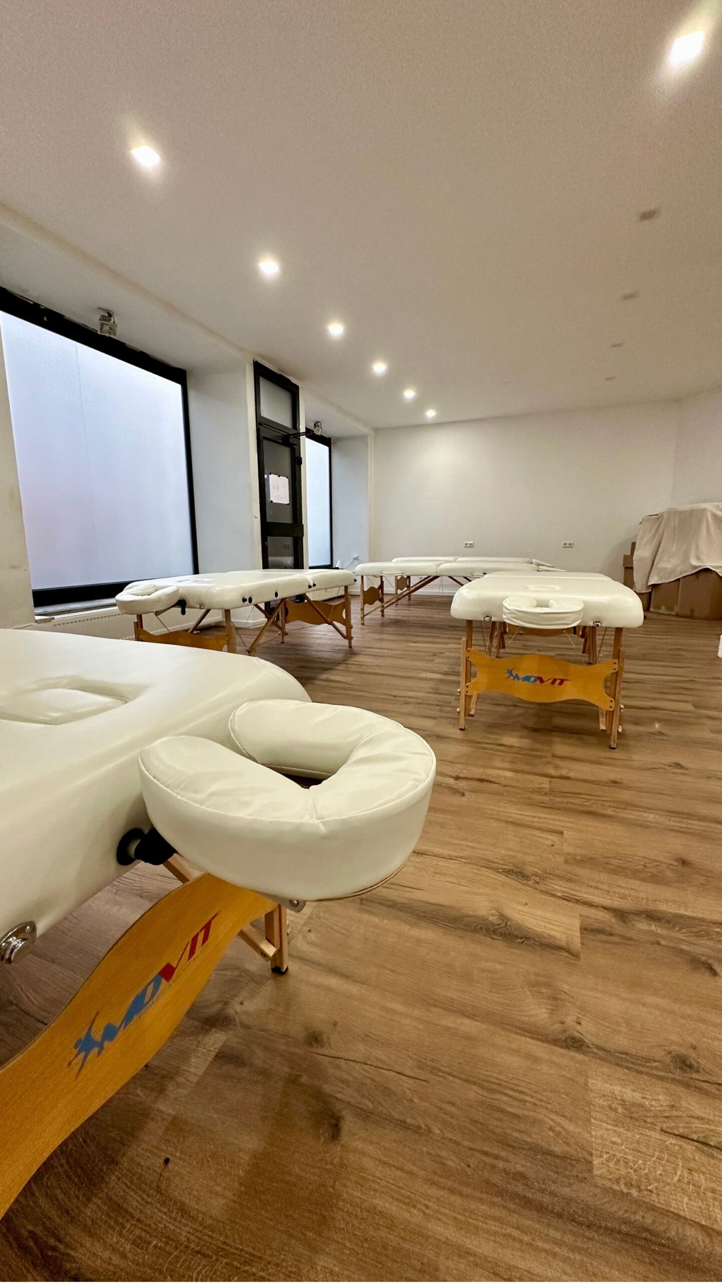 Bild von Massage Raum Aschaffenburg mieten mit Massage Liegen